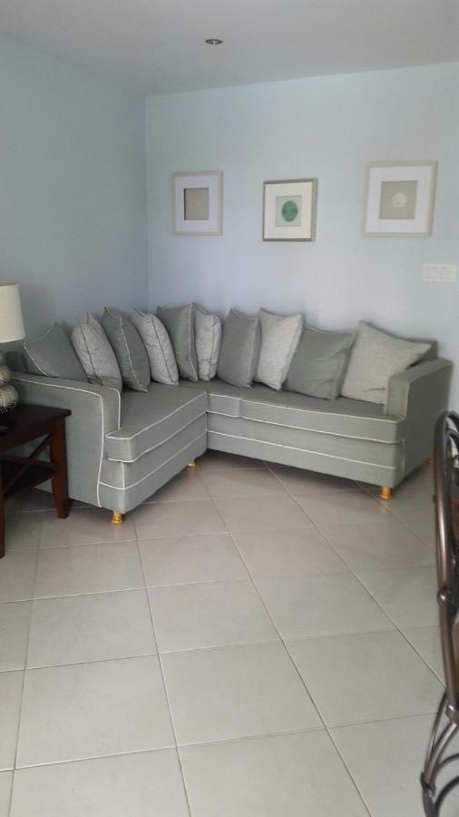 Lantana Barbados Condos Saint James Eksteriør bilde