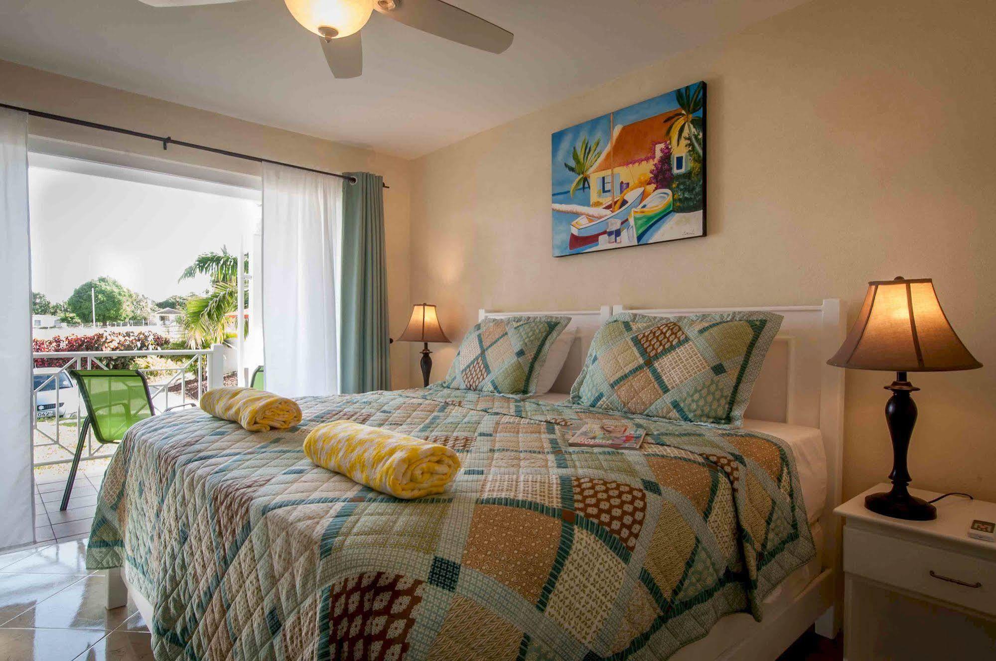 Lantana Barbados Condos Saint James Eksteriør bilde